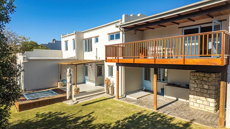 4 Bedroom Property for Sale in Stilbaai Wes Western Cape